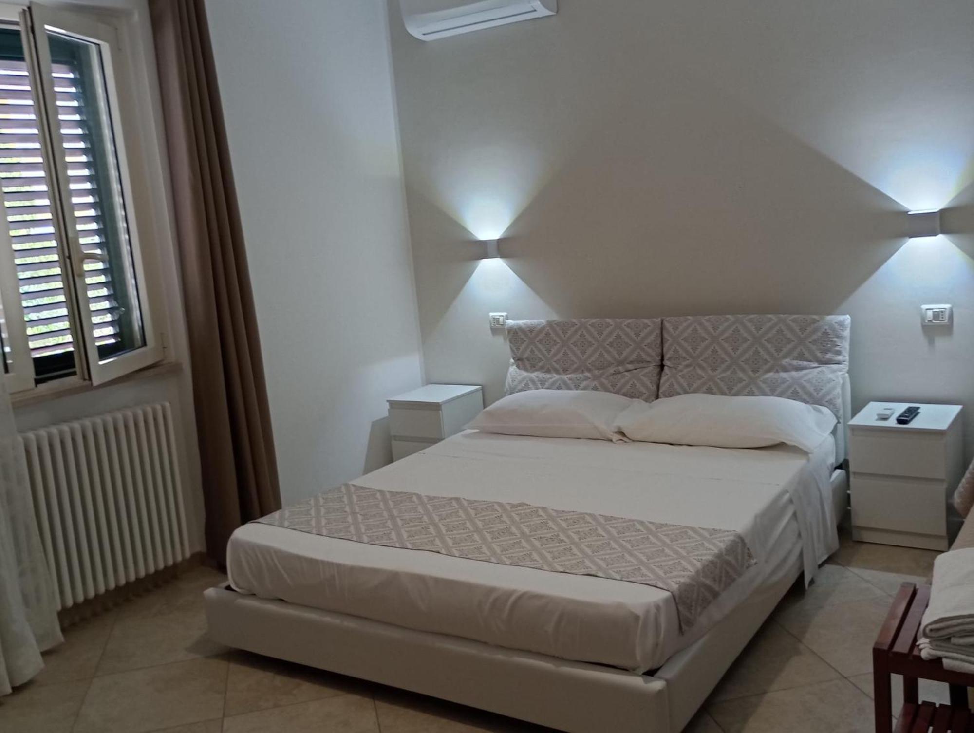 Viola Di Mare Rooms And Parking Termoli Exterior photo