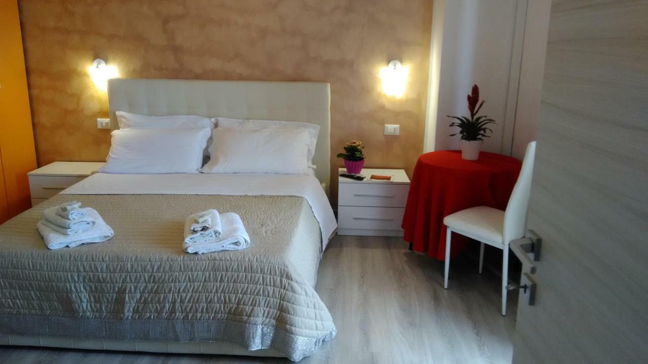 Viola Di Mare Rooms And Parking Termoli Exterior photo